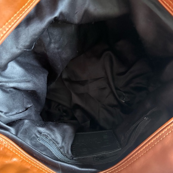 VILLAGE TANNERY Designs by Sevestet New York All Leather Messenger Tote XL - Picture 10 of 12